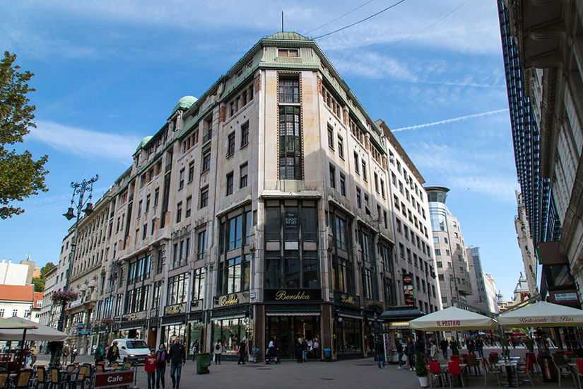 Kasselik-alapítvány üzlet- és bérháza, Budapest